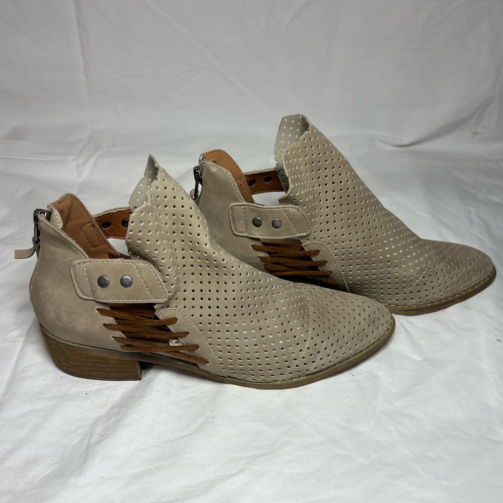 Mi.iM Ariel Heeled Ankle Booties in beige or taupe